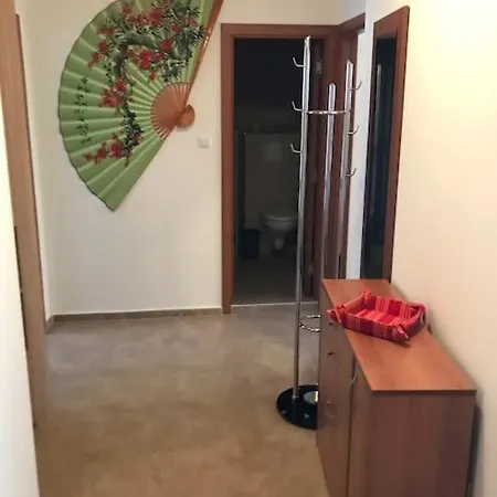 Amazing 2 Bedroom Next To The Appartement *